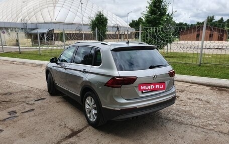 Volkswagen Tiguan II, 2018 год, 2 900 000 рублей, 4 фотография