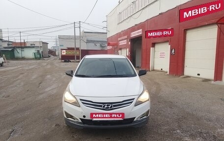 Hyundai Solaris II рестайлинг, 2015 год, 530 000 рублей, 3 фотография