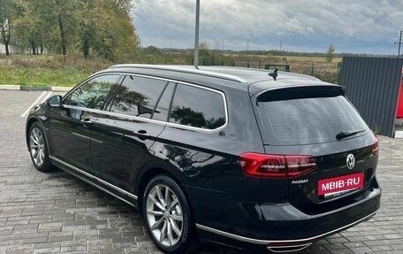 Volkswagen Passat B8 рестайлинг, 2019 год, 2 700 000 рублей, 30 фотография