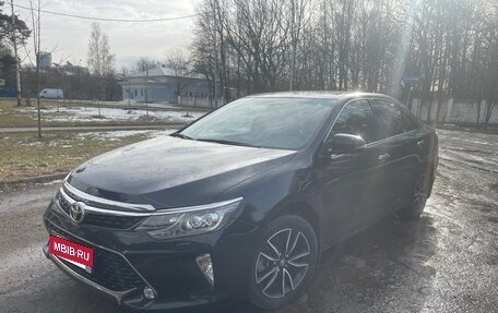 Toyota Camry, 2017 год, 2 350 000 рублей, 6 фотография