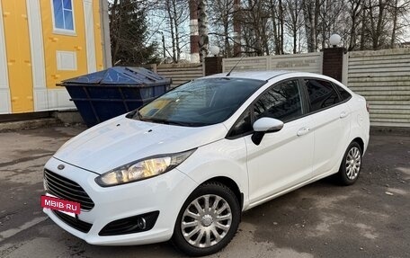 Ford Fiesta, 2016 год, 940 000 рублей, 2 фотография