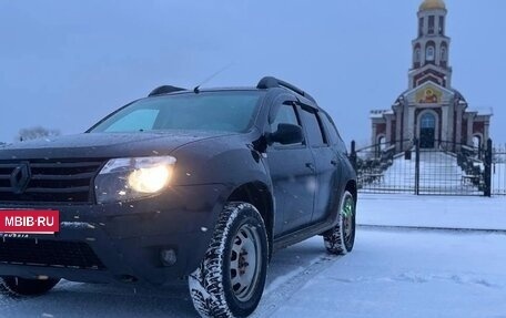 Renault Duster I рестайлинг, 2014 год, 1 055 000 рублей, 2 фотография