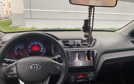 KIA Rio III рестайлинг, 2012 год, 900 000 рублей, 4 фотография