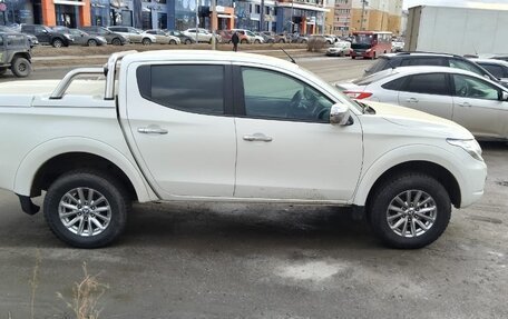 Mitsubishi L200 IV рестайлинг, 2015 год, 2 500 000 рублей, 4 фотография