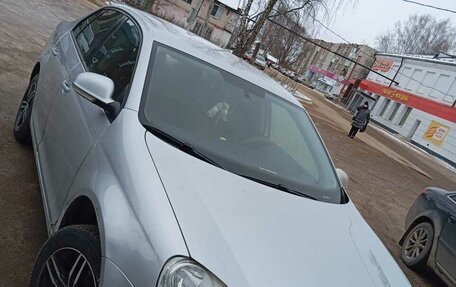 Volkswagen Jetta VI, 2010 год, 750 000 рублей, 3 фотография