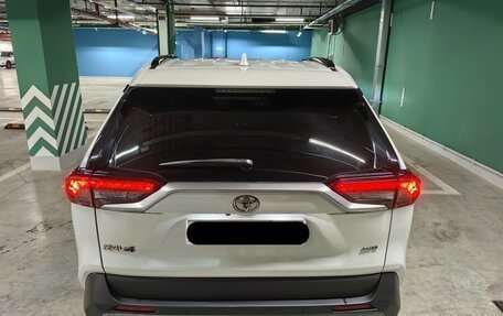 Toyota RAV4, 2020 год, 3 800 000 рублей, 7 фотография