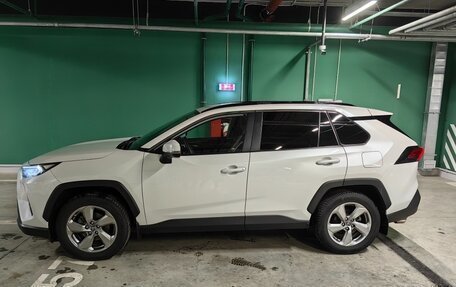 Toyota RAV4, 2020 год, 3 800 000 рублей, 4 фотография