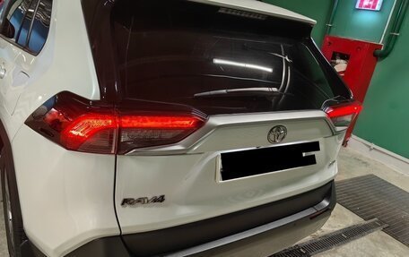 Toyota RAV4, 2020 год, 3 800 000 рублей, 14 фотография