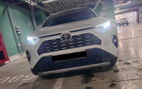 Toyota RAV4, 2020 год, 3 800 000 рублей, 9 фотография