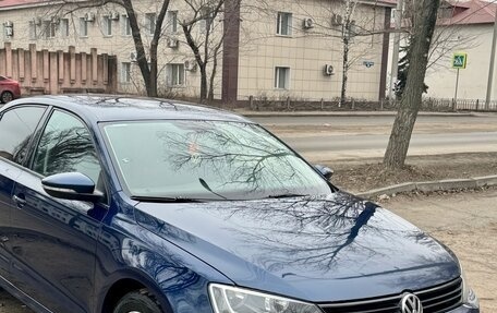 Volkswagen Jetta VI, 2011 год, 860 000 рублей, 3 фотография