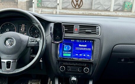 Volkswagen Jetta VI, 2011 год, 860 000 рублей, 22 фотография