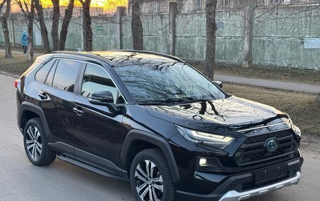 Toyota RAV4, 2023 год, 3 999 999 рублей, 2 фотография