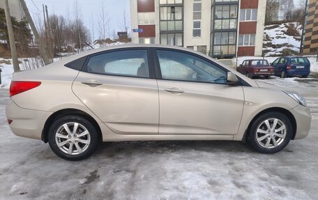 Hyundai Solaris II рестайлинг, 2011 год, 770 000 рублей, 6 фотография