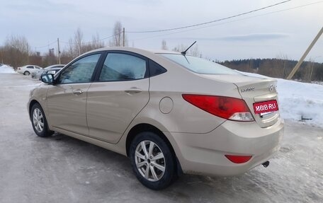 Hyundai Solaris II рестайлинг, 2011 год, 770 000 рублей, 4 фотография