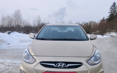 Hyundai Solaris II рестайлинг, 2011 год, 770 000 рублей, 9 фотография