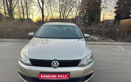 Volkswagen Jetta VI, 2012 год, 870 000 рублей, 1 фотография