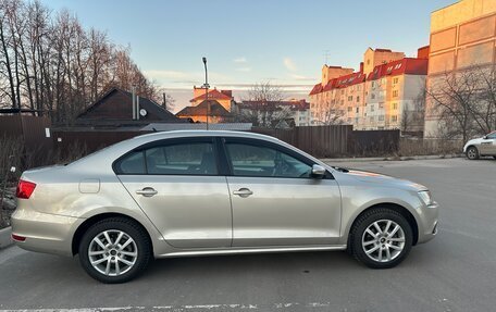 Volkswagen Jetta VI, 2012 год, 870 000 рублей, 4 фотография