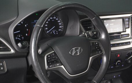 Hyundai Solaris II рестайлинг, 2017 год, 1 349 000 рублей, 14 фотография