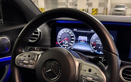 Mercedes-Benz E-Класс, 2019 год, 2 940 000 рублей, 34 фотография