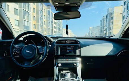 Jaguar XE I рестайлинг, 2015 год, 1 570 000 рублей, 5 фотография