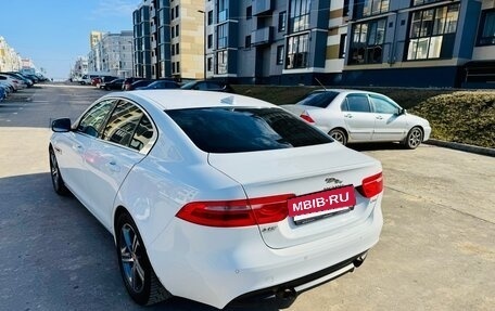 Jaguar XE I рестайлинг, 2015 год, 1 570 000 рублей, 3 фотография
