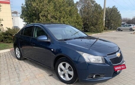 Chevrolet Cruze II, 2011 год, 850 000 рублей, 3 фотография