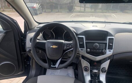 Chevrolet Cruze II, 2011 год, 850 000 рублей, 19 фотография