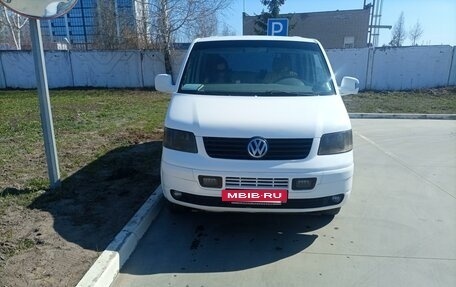 Volkswagen Transporter T5 рестайлинг, 2003 год, 692 500 рублей, 3 фотография