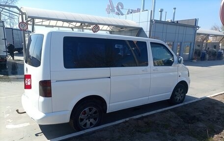 Volkswagen Transporter T5 рестайлинг, 2003 год, 692 500 рублей, 9 фотография