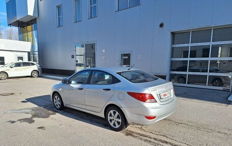 Hyundai Solaris II рестайлинг, 2012 год, 817 000 рублей, 3 фотография