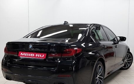 BMW 5 серия, 2021 год, 5 915 000 рублей, 2 фотография