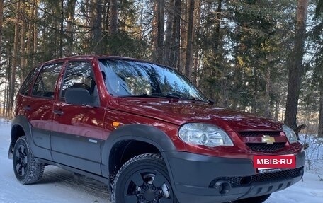 Chevrolet Niva I рестайлинг, 2010 год, 475 000 рублей, 2 фотография