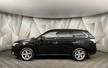 Mitsubishi Outlander III рестайлинг 3, 2013 год, 1 695 000 рублей, 5 фотография