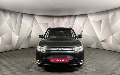 Mitsubishi Outlander III рестайлинг 3, 2013 год, 1 695 000 рублей, 7 фотография