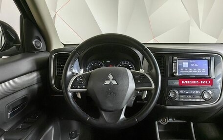 Mitsubishi Outlander III рестайлинг 3, 2013 год, 1 695 000 рублей, 14 фотография