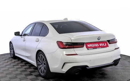 BMW 3 серия, 2019 год, 3 790 000 рублей, 7 фотография