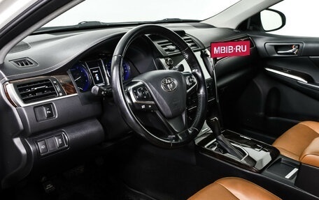 Toyota Camry, 2016 год, 2 249 000 рублей, 12 фотография