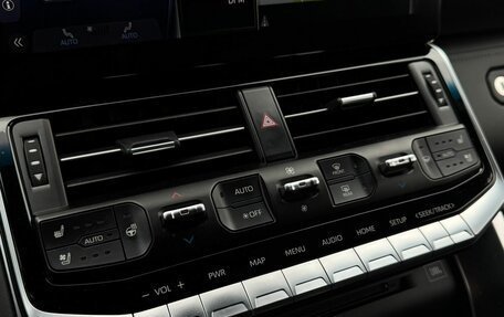 Toyota Land Cruiser, 2021 год, 11 850 000 рублей, 15 фотография