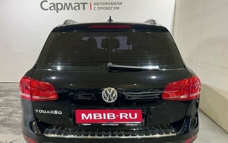 Volkswagen Touareg III, 2011 год, 2 000 000 рублей, 6 фотография