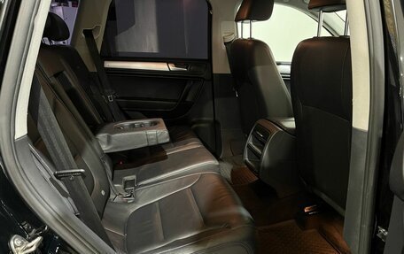 Volkswagen Touareg III, 2011 год, 2 000 000 рублей, 16 фотография