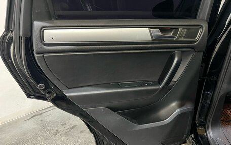 Volkswagen Touareg III, 2011 год, 2 000 000 рублей, 21 фотография