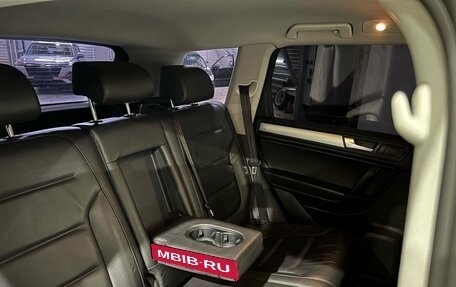 Volkswagen Touareg III, 2011 год, 2 000 000 рублей, 18 фотография