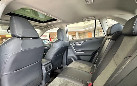 Toyota RAV4, 2023 год, 4 349 000 рублей, 6 фотография
