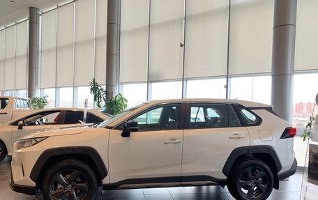 Toyota RAV4, 2023 год, 4 349 000 рублей, 17 фотография
