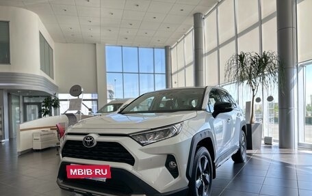 Toyota RAV4, 2023 год, 4 349 000 рублей, 8 фотография