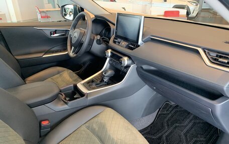 Toyota RAV4, 2023 год, 4 349 000 рублей, 18 фотография