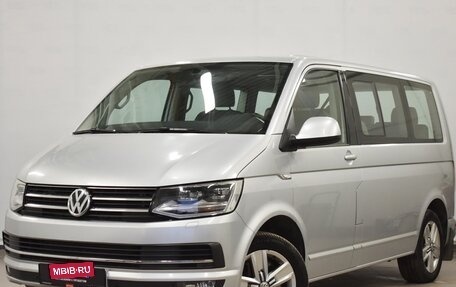 Volkswagen Multivan T6 рестайлинг, 2015 год, 3 350 000 рублей, 1 фотография