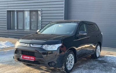 Mitsubishi Outlander III рестайлинг 3, 2013 год, 1 350 000 рублей, 1 фотография