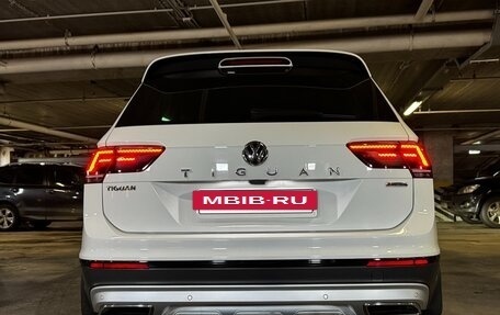 Volkswagen Tiguan II, 2019 год, 3 430 000 рублей, 5 фотография