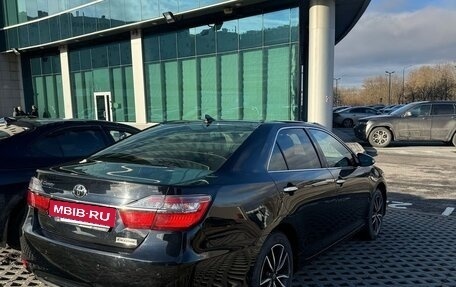 Toyota Camry, 2017 год, 2 200 000 рублей, 4 фотография